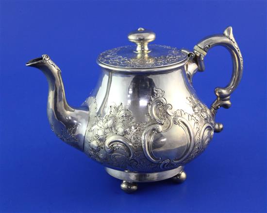 A Victorian Scottish silver teapot, gross 14 oz.